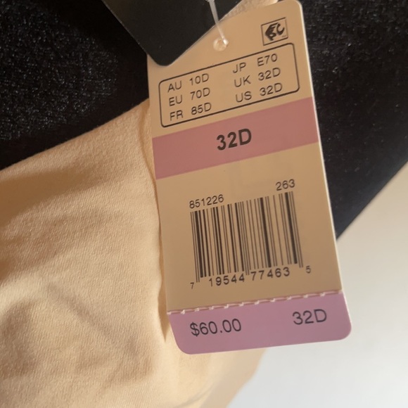 Wacoal-america hidden underwire bra, size 32D NWT - Picture 3 of 6